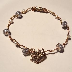 Crown silver beaded bracelet